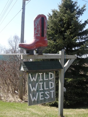 Churchill, Ontario, Wild Wild West Western Wear on Highway 11